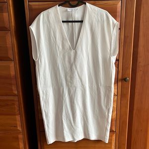 Everlane GoWeave Cocoon v-neck dress, EUC, off white, size 00, pockets